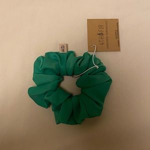 🍏 4TH + FIR Medium Satin Scrunchie in “Apple”